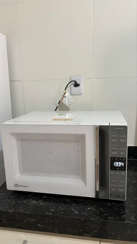 Micro-ondas Electrolux 36L Branco e Cinza ME36B