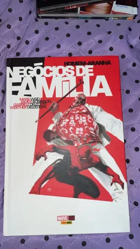 Vendo quadrinhos CAPA DURA NOVOS do HOMEM-ARANHA 