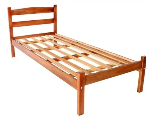 Vendo Cama de solteiro de madeira maciça