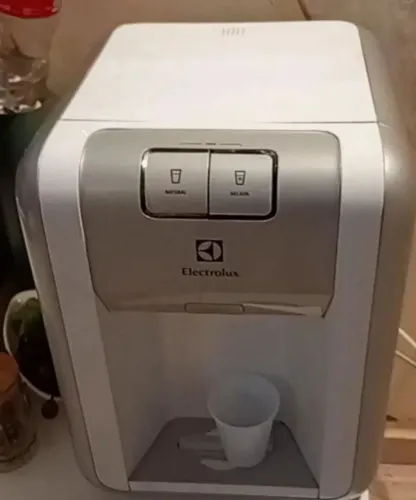 Vendo ou troco por um geladeira 480