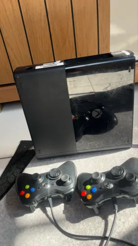 Xbox 360 / R$500