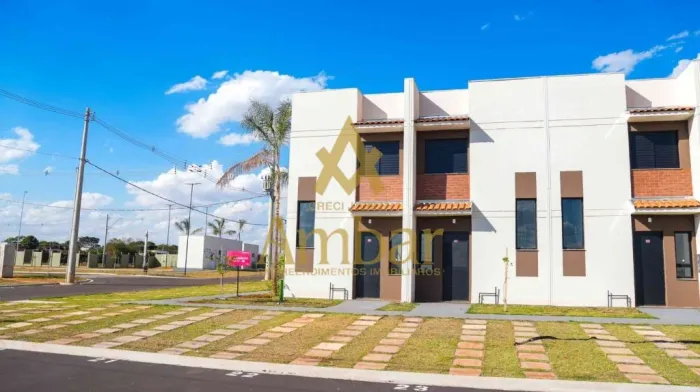 Sobrado em Condomínio Fechado com dois quartos para alugar no Bairro Parque Residencial Câ