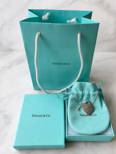 Colar Tiffany & Co. Original em Prata 925 com Coração e Chave
