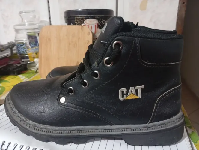 Bota Caterpillar 34