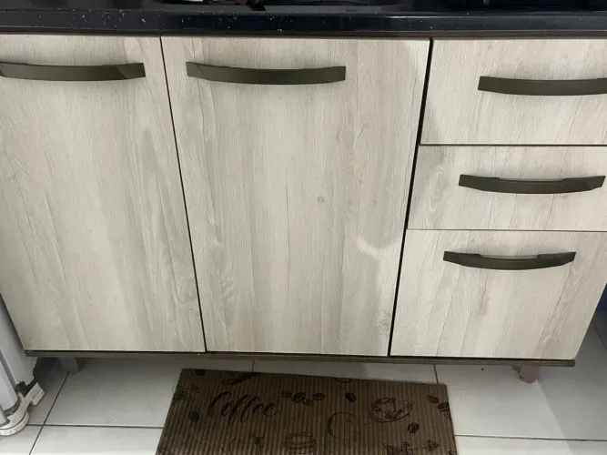 Balcão de cozinha para pia sem tampo 120cm 3 portas 2 gavetas (motivo mudança)