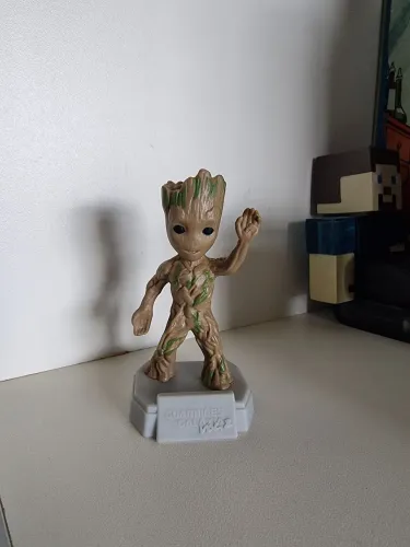 Boneco Baby Groot Marvel Lacta