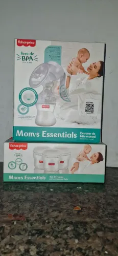 Extrator de leite manual vem com 3 frascos para armazenar leite