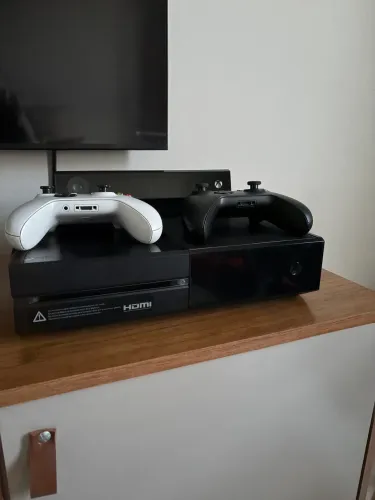 Microsoft Xbox one kinect 500GB Standard preto