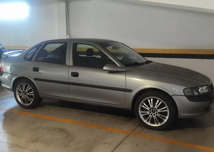 Chevrolet Vectra GL 2.2 / 2.0 MPFI 1998