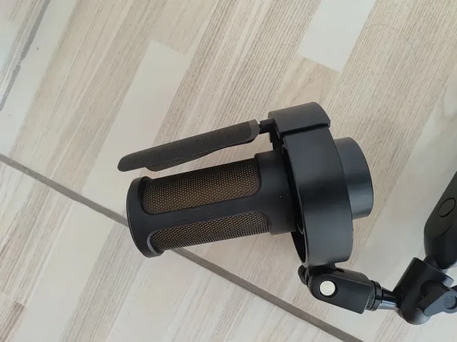 Microfone Fifine AmpliGame 8 + Braço Articulado