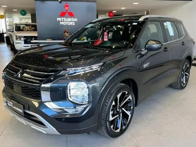 Mitsubishi Outlander Signature 2.4 4X4 AUT (híb) 2026