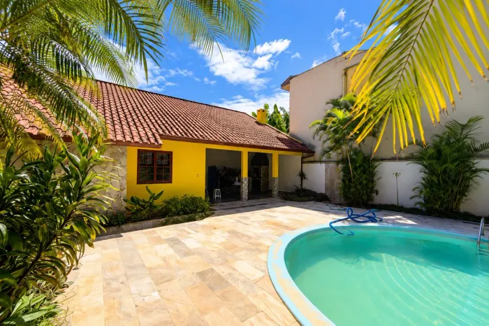 3 QUARTOS INDIVIDUAIS DISPONÍVEIS ? SANTA MÔNICA / FLORIANÓPOLIS