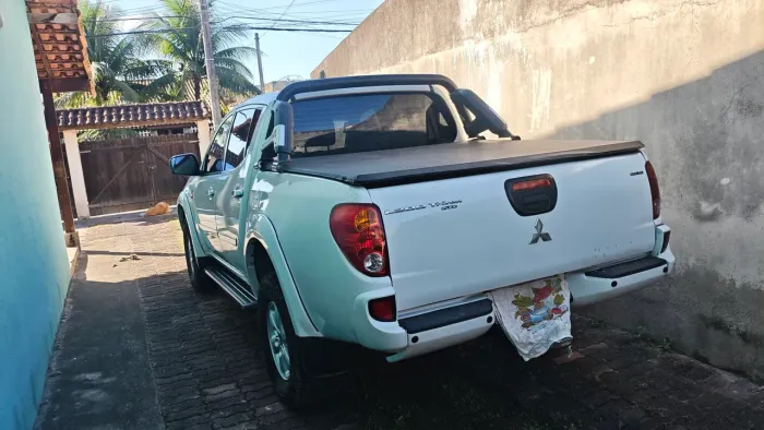 Mitsubishi L200 Triton HLS 2.4 Flex 16V CD Mec. 2015