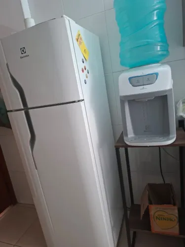 Geladeira Electrolux DC35A Cycle Defrost 260L com Puxador Integrado - Branco - 110V