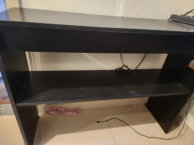 Rack em madeira preto