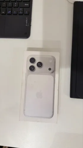 iphone 17 pro cinza