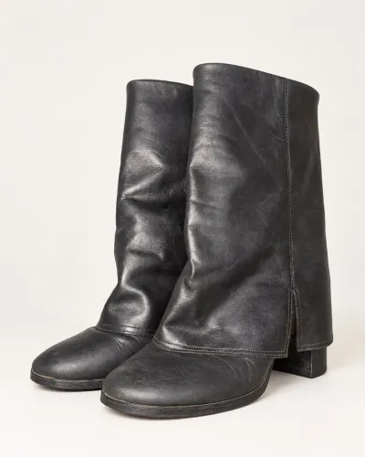 Bota Arezzo Preta Cano Médio