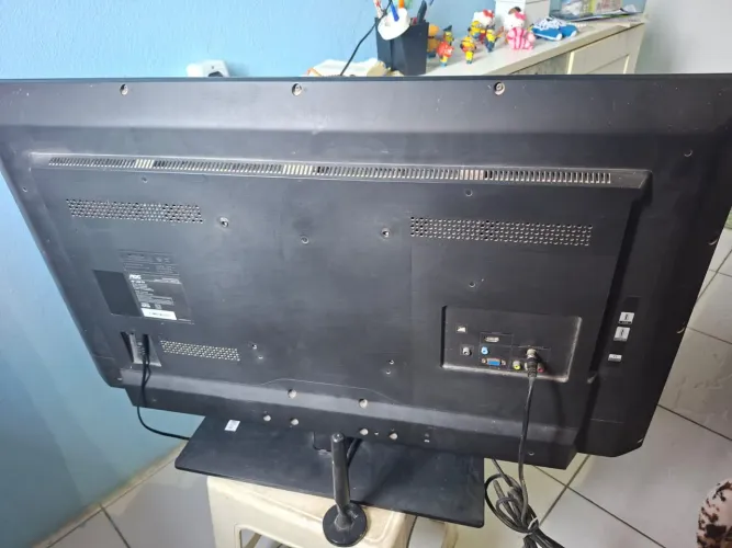 Tv digital 40 polegadas (NÃO É SMART)