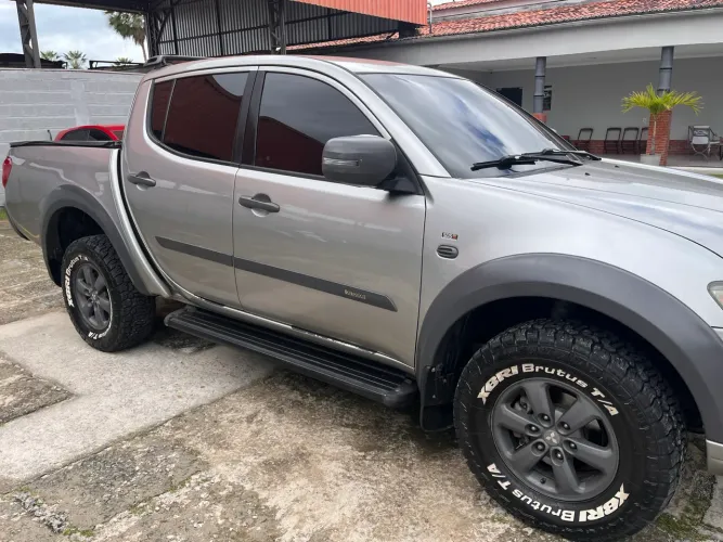 Mitsubishi L200 T.outdoor 3.2 CD TB Int. Dies. Aut. 2017