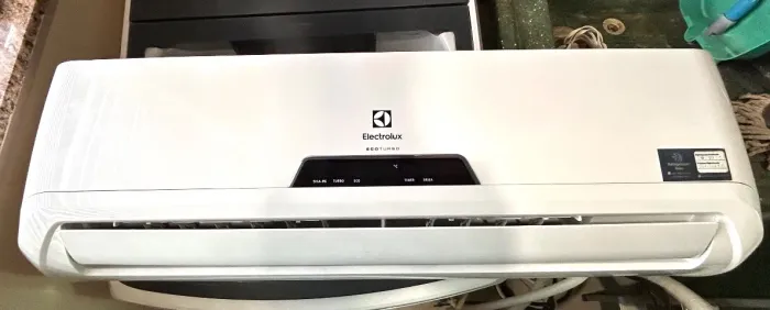 Ar-Condicionado Split Electrolux EcoTurbo 12.000 BTUs (Pouco Uso!)