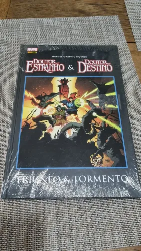HQ Panini lacrada Doutor Estranho & Doutor Destino: Triunfo e Tormento