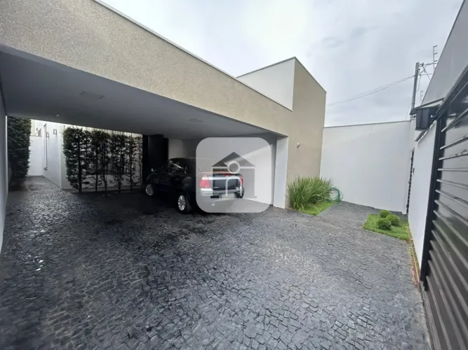 Casa para venda no bairro Novo Mundo