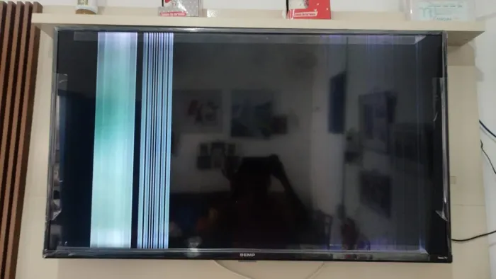 TV com defeito