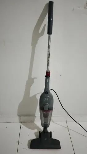 Aspirador de pó Eletrolux 127V