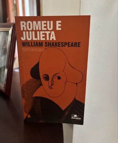 Livro ROMEU E JULIETA WILLIAM SHAKESPEARE TEXTO INTEGRAL