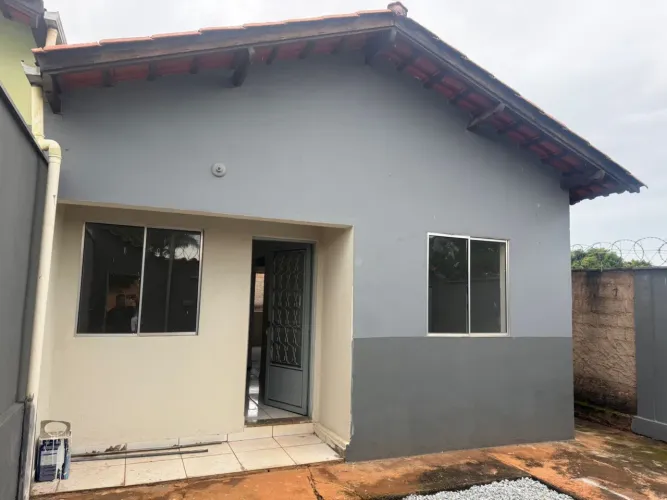 Casa em Mateus leme