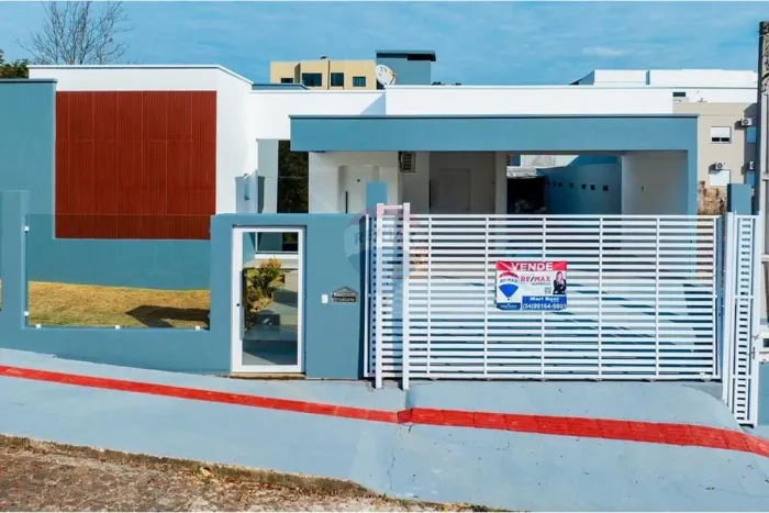 Casa moderna à venda no bairro Três Vendas