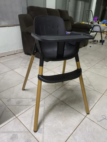 Cadeirinha de alimentação Burigotto Poke