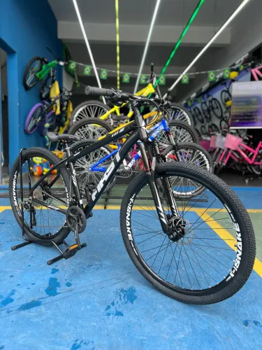 Bicicleta First aro 29, k7, 24 velocidades - Preta