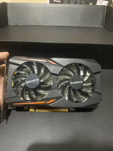 GTX 1050 TI 4gb ( Defeito)