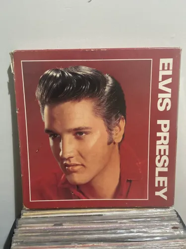 Box Elvis Presley