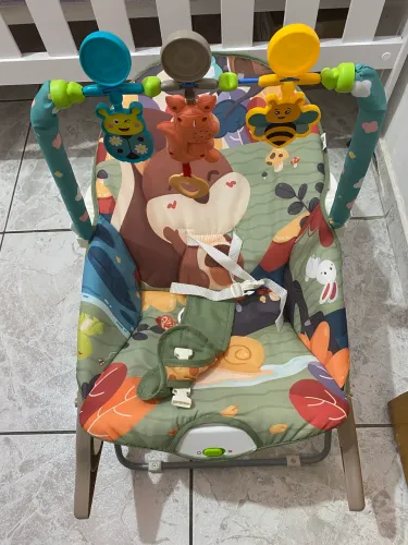 Cadeira de descanso e balanço para bebê 