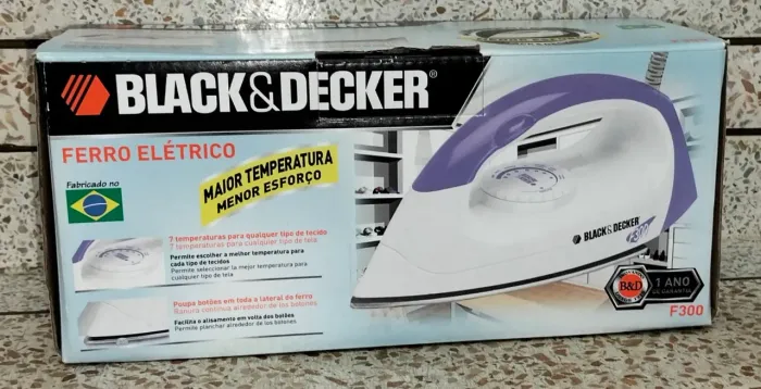 Ferro de Passar Roupas Black & Decker F300 - Prático e Potente!