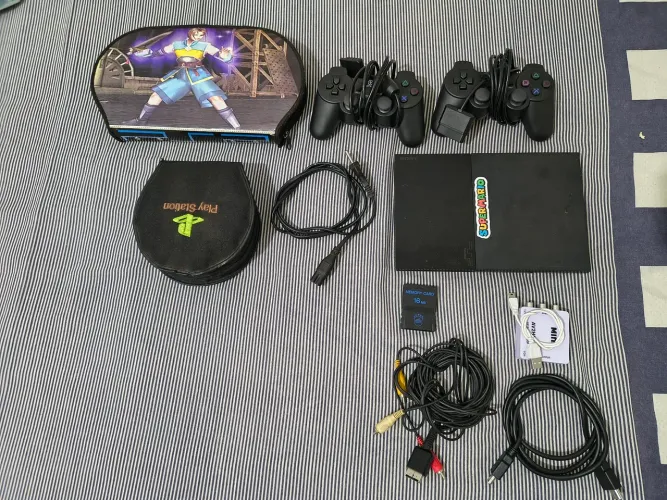 PLAYSTATION 2 + JOGOS RETRÔ