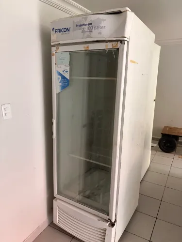 Freezer vertical expositor Fricon 565L 110v