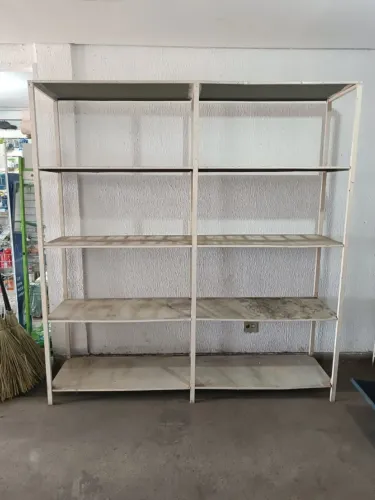 Prateleira em Aço Reforçada