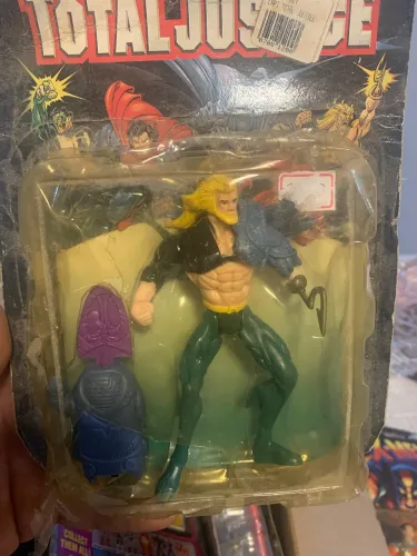 Boneco do águaman anos 90
