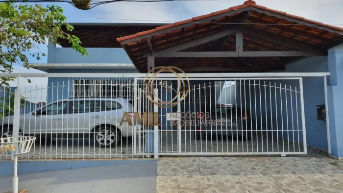 Casa Sobrado / 3 Dormitórios 1 suíte / Piscina / 350m² /Jardim Valparaiba - SJC