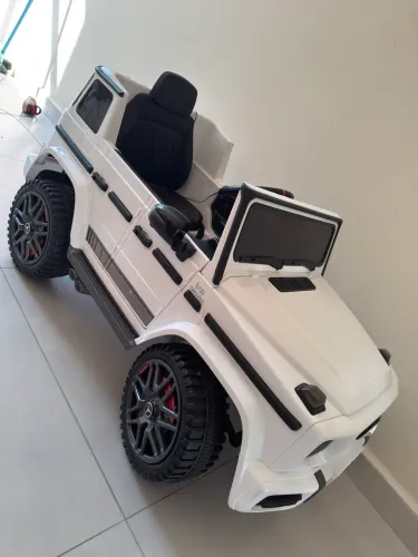 Carro Elétrico infantil 12v Mercedes Amg C63 Branco 