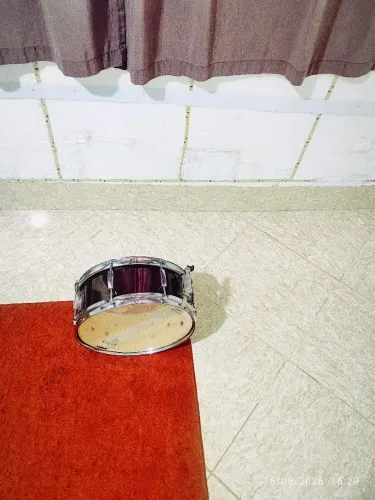 Caixa de bateria 14 polegadas 8 afinação usada perfeita sem marca