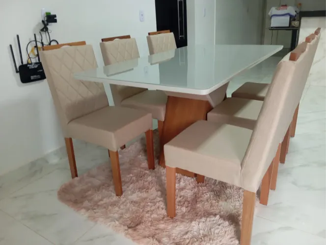 Mesa resistente madeira 