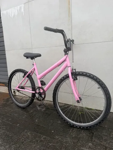 Bicicleta aro 24 semi nova com nota apenas pegar e anda