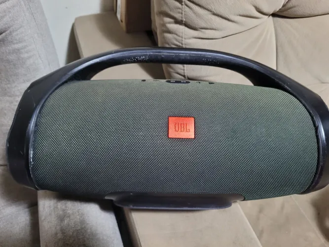 Jbl boombox 1 bem novinha