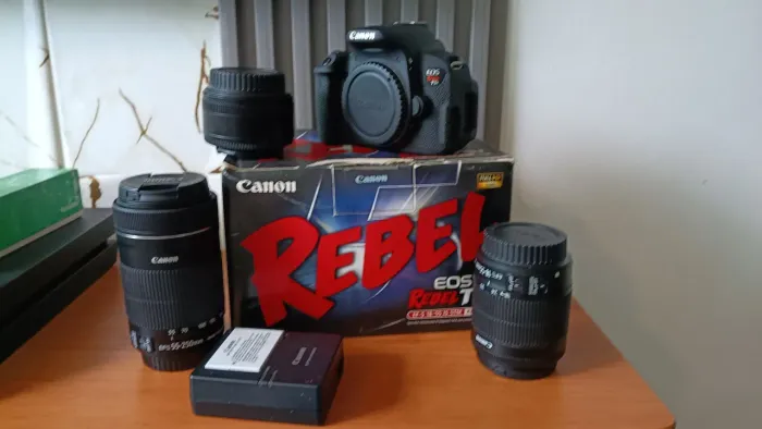 Câmera Canon t5i em ótimo estado