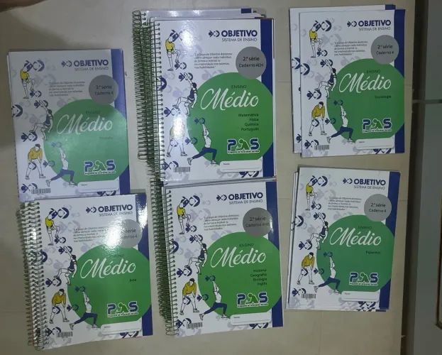 Livros 2 série objetivo