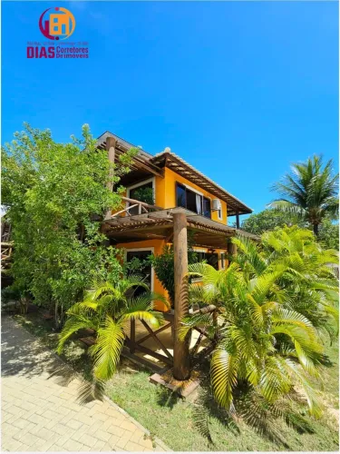 Vendo linda casa na praia da espera com pé na areia com 160m2 em Resort frente mar. Compre